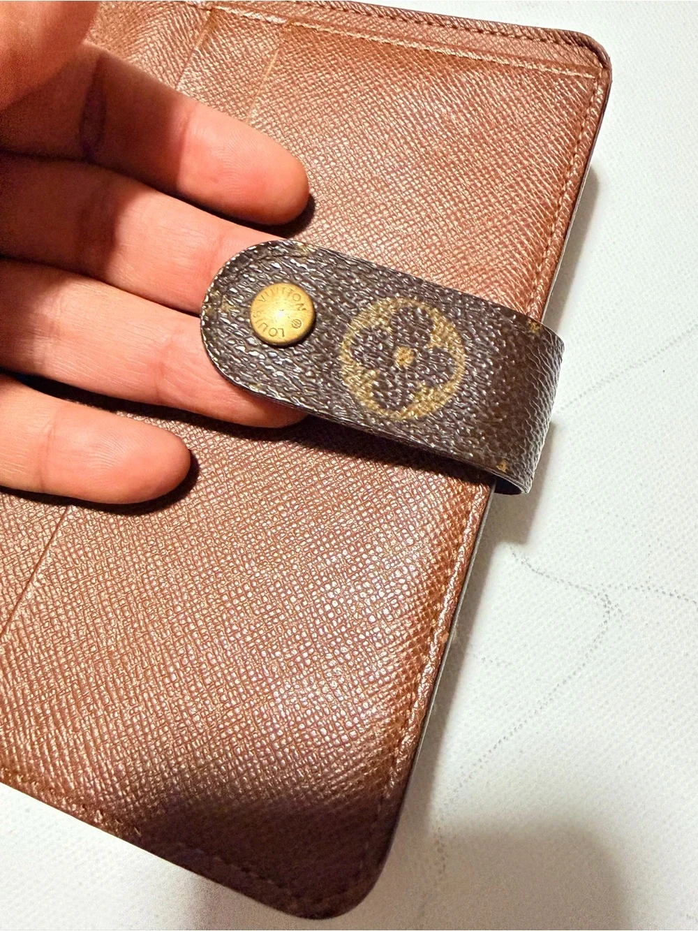 Louis Vuitton used callouts
